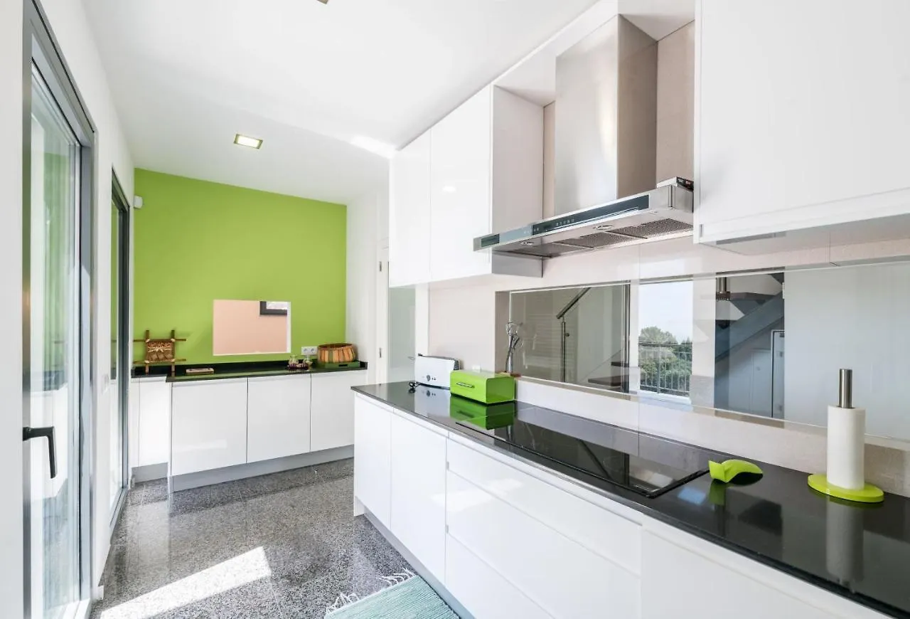 Villa Monchique 0*,