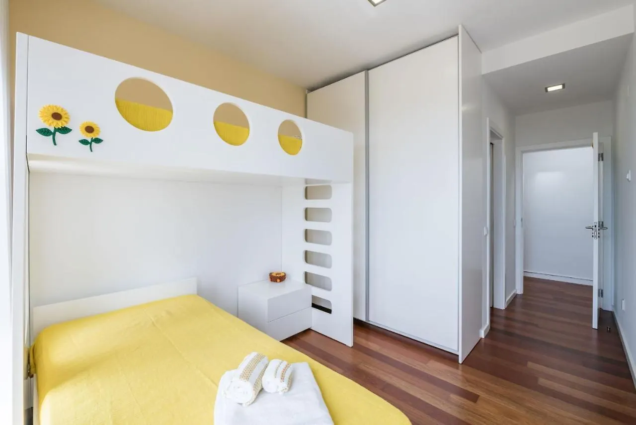 Villa Monchique 0*,